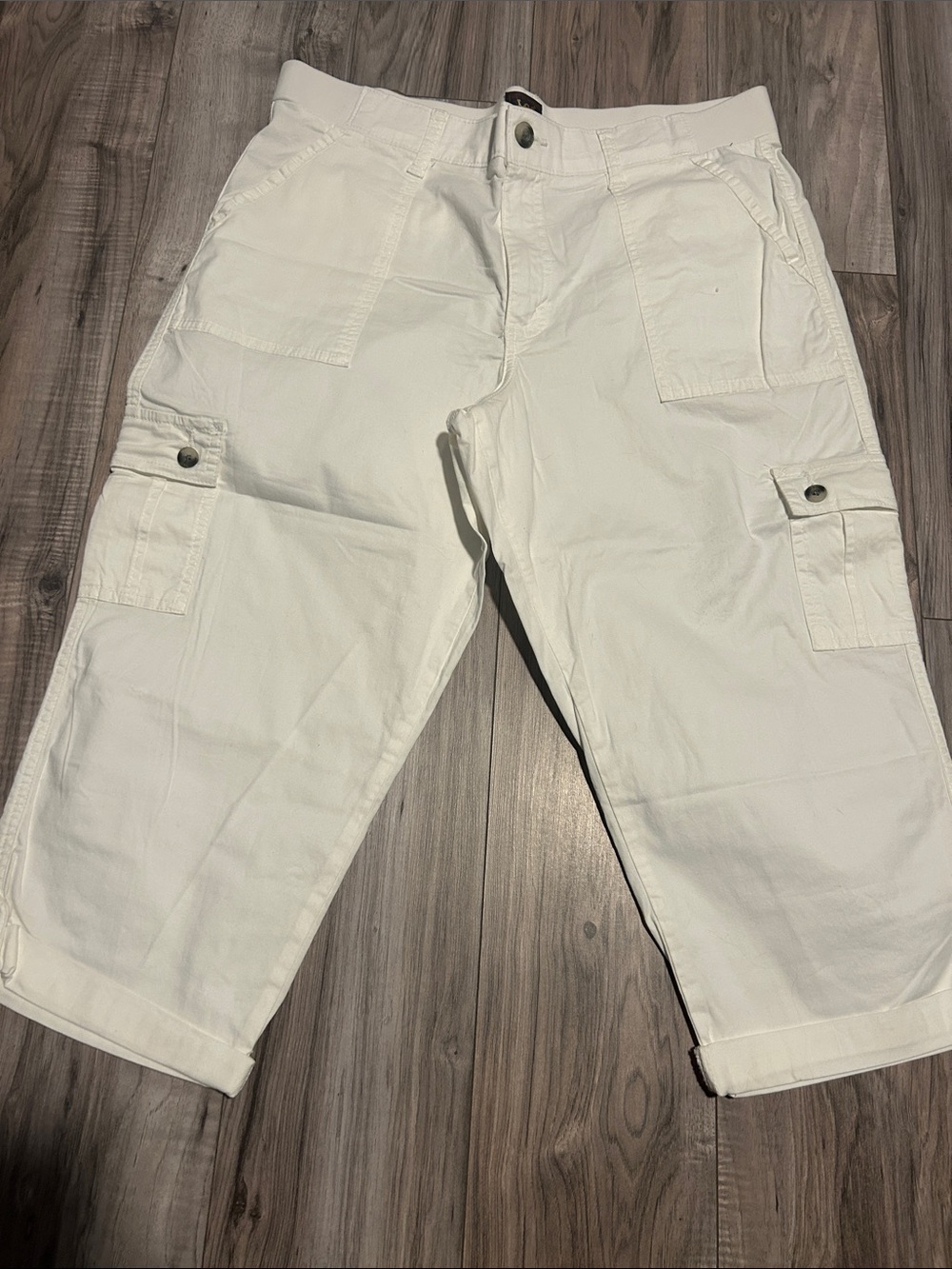 Women’s Lee White Cargo Capris - Lightweight Utility Pants